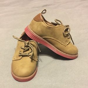 Kids OshKosh brown dress shoes